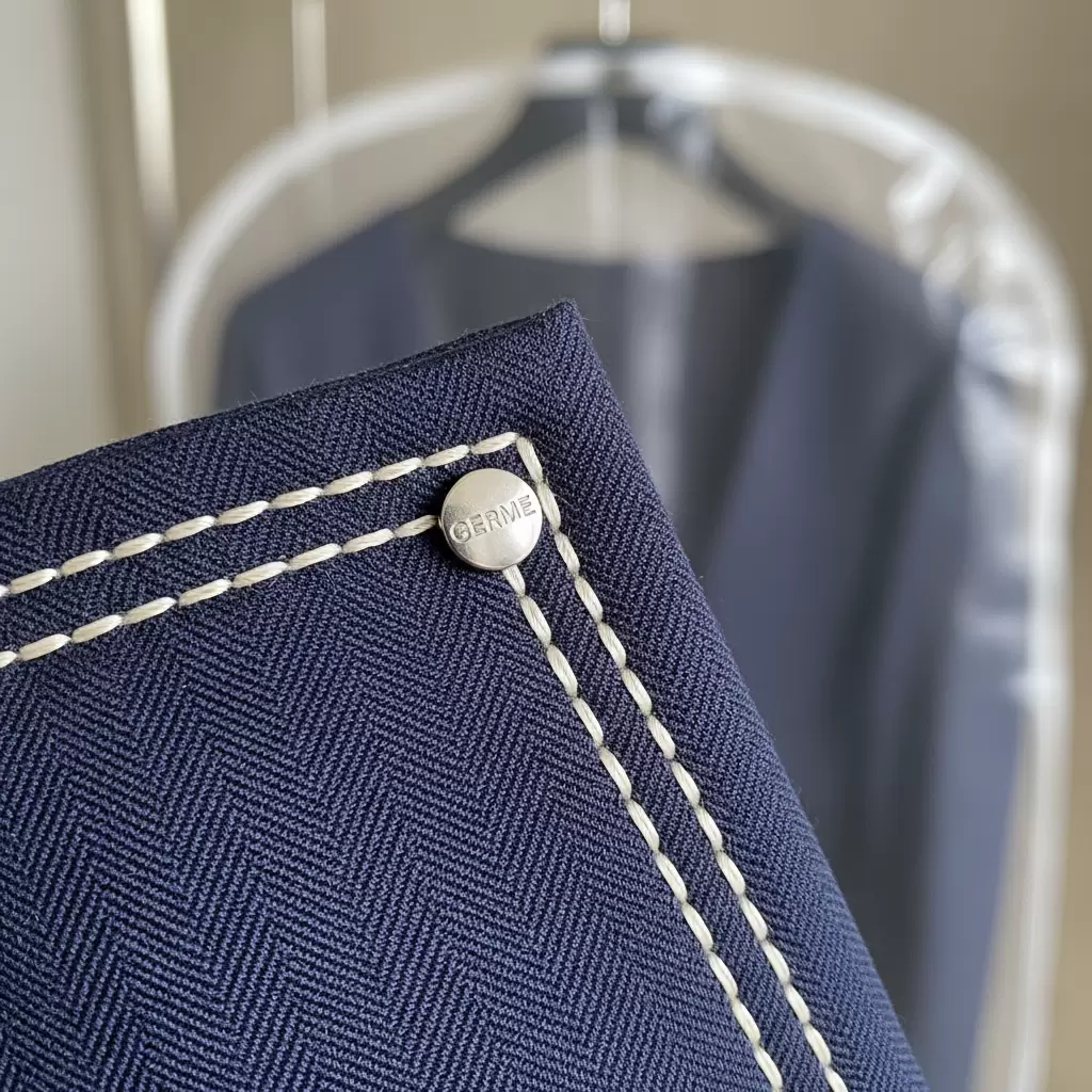 Chất lượng sản phẩm được khẳng định qua từng chi tiết may đo tinh xảo